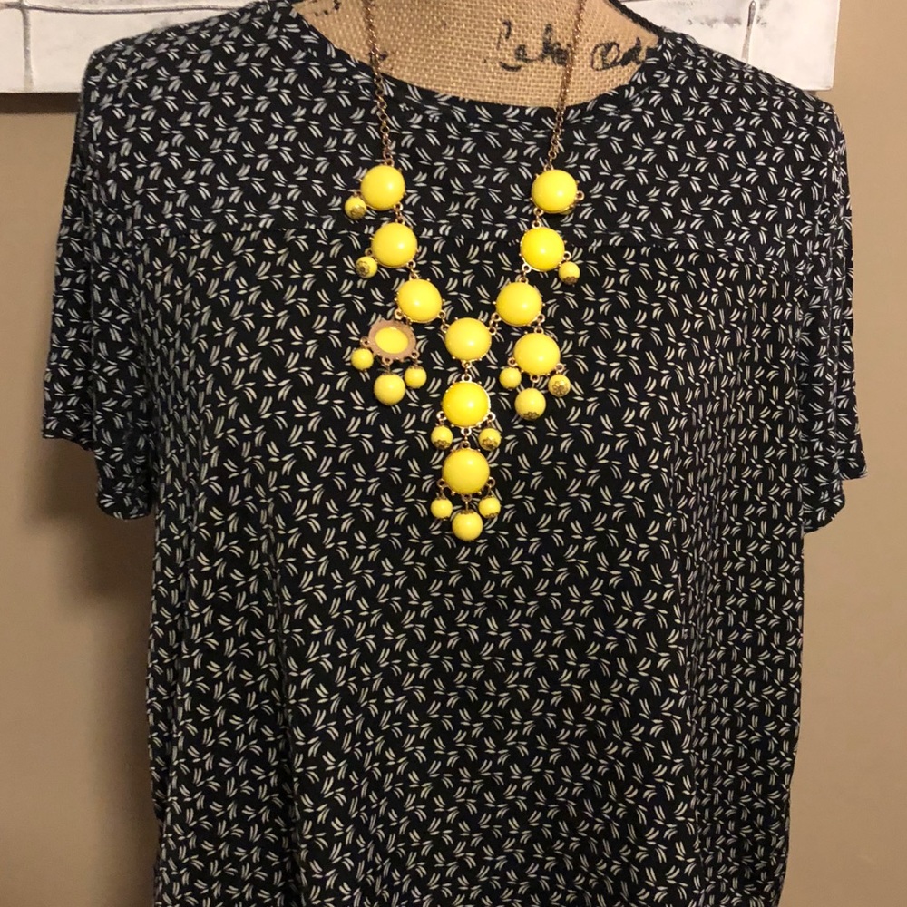 Last Chance ‼️Cute Loft Top